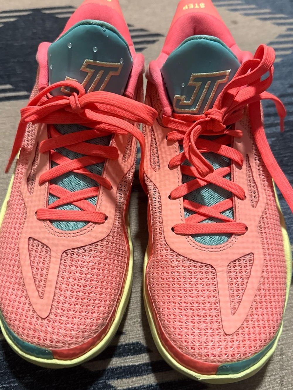 Nike Coral and Teal Men's Lace-Up Athletic Shoes